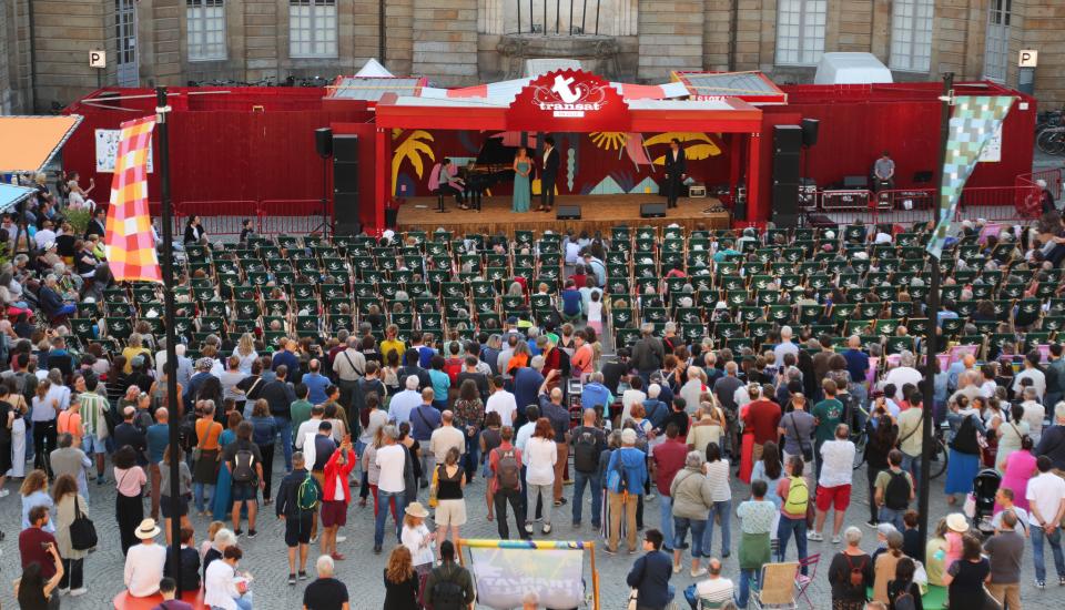 Foule devant la scène de Transat en Ville