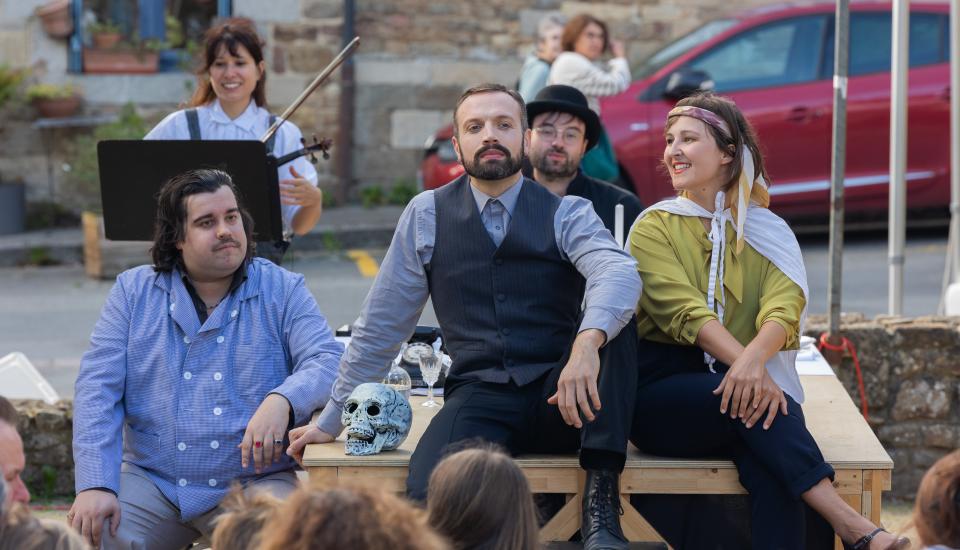 Lyrisme de rue 3 chanteurs et 2 musiciens de Lyrisme de rue